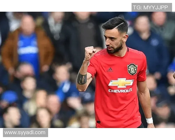 卢卡库交易传言再起，曼联球迷：希望他留下