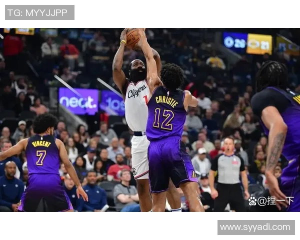 快船与马刺激战G6谁能在季后赛中逆袭晋级下一轮 快船与马刺激战G6谁能在季后赛中逆袭晋级下一轮