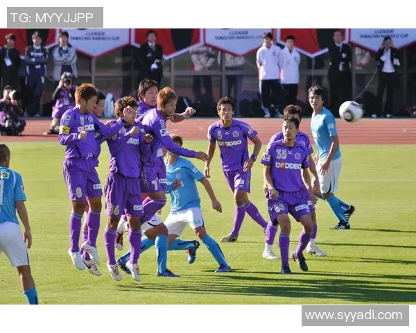 辣户胜利迎战鹿岛鹿角争夺胜利之战激烈上演 辣户胜利迎战鹿岛鹿角争夺胜利之战激烈上演