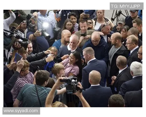 塘头现场直播足球比赛激情四溢球迷齐聚共享精彩瞬间 塘头现场直播足球比赛激情四溢球迷齐聚共享精彩瞬间